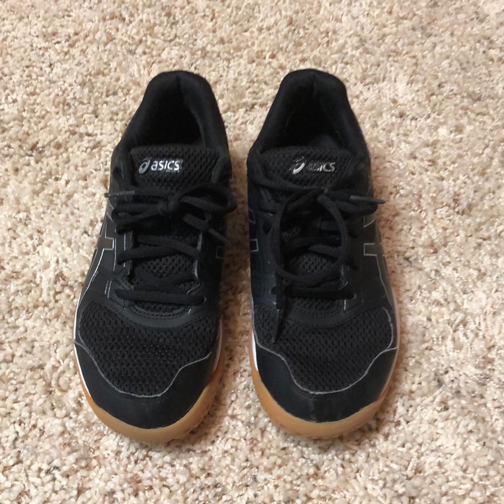 ASICS women’s volleyball shoes.   Size 7 1/2
